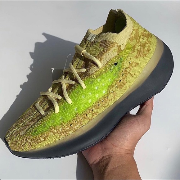 Adidas YEEZY 380 HYTLE size 10.5 - Picture 1 of 2